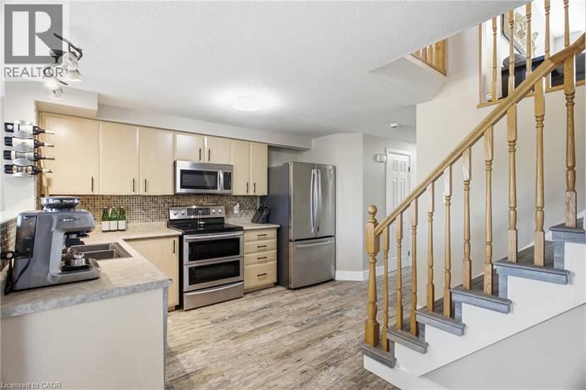 39 MAITLAND Street — photo 11 of 26