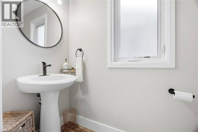 39 MAITLAND Street — photo 14 of 26