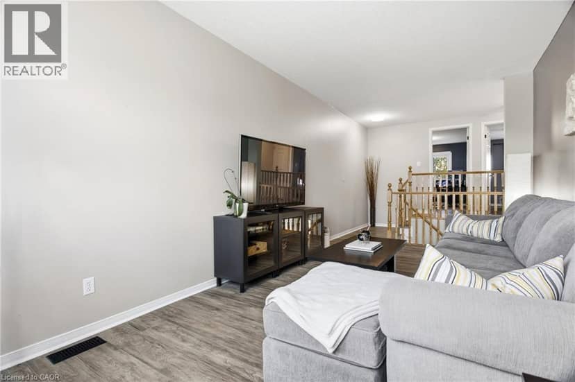 39 MAITLAND Street — photo 15 of 26