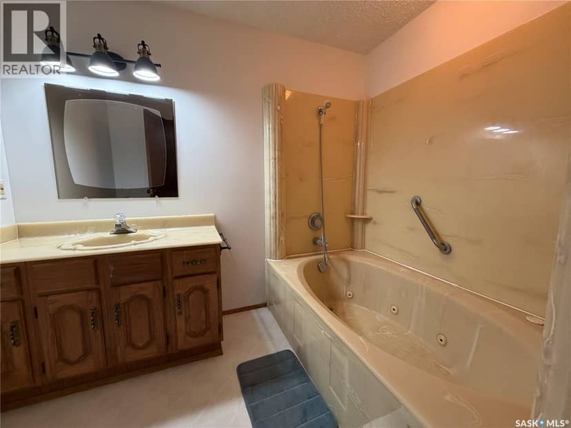 715 12th STREET — photo 32 of 40