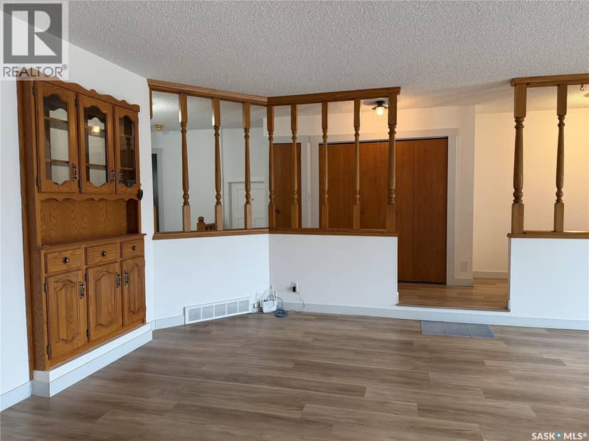 715 12th STREET — photo 9 of 40