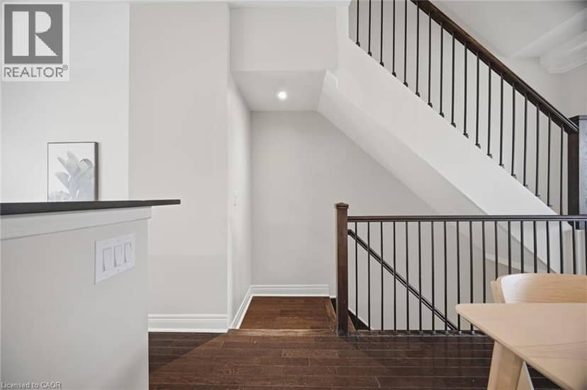 1860 BURNHAMTHORPE Road E — photo 6 of 40