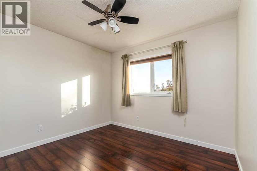 48541 Range Road 3263 — photo 13 of 40