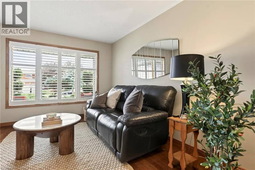 53 BASTILLE Street — photo 9 of 40