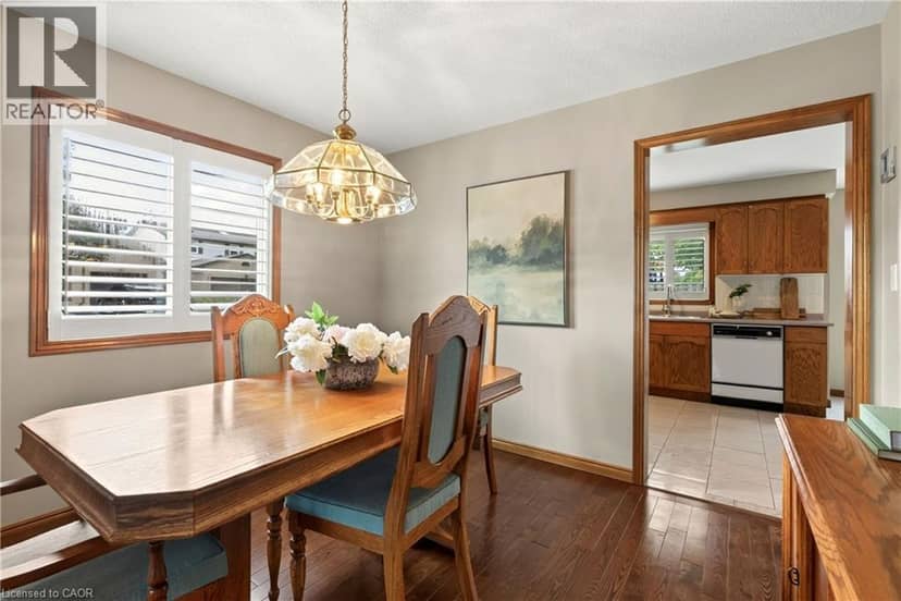 53 BASTILLE Street — photo 12 of 40