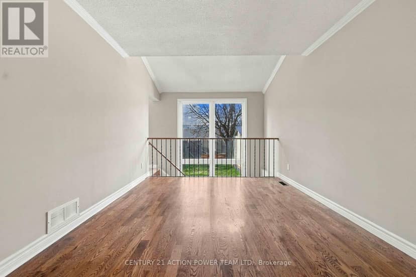 605 Latour Crescent — photo 10 of 40