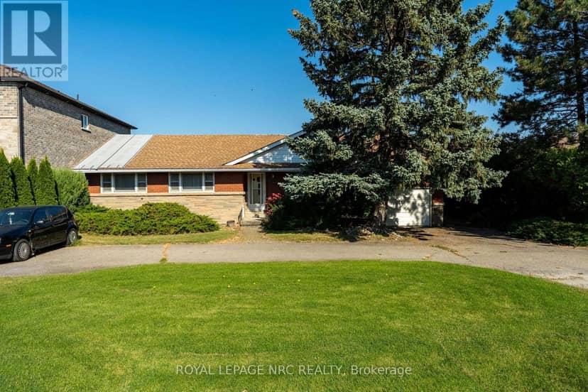 1023 North Service Road, Hamilton