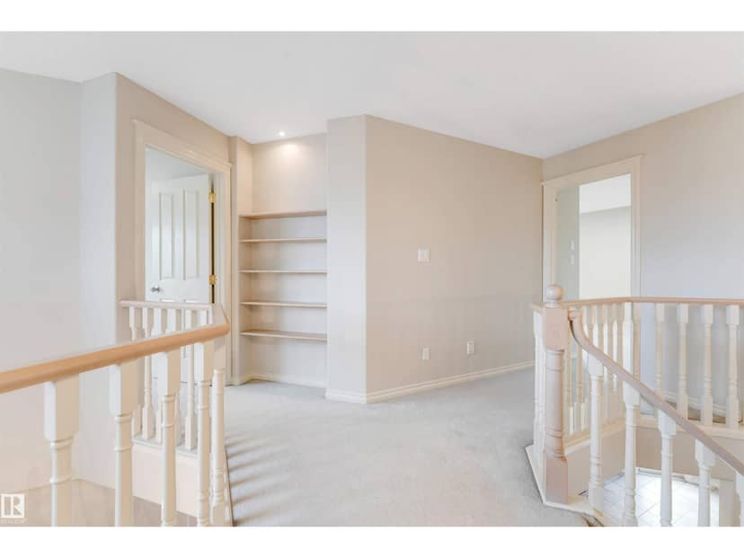 125 Coloniale WY — photo 33 of 40