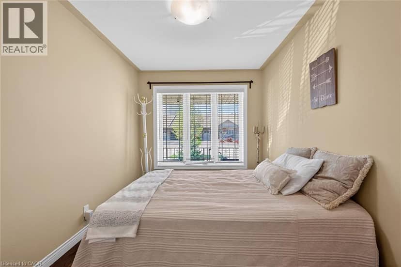 10 EMILY Street — photo 10 of 40