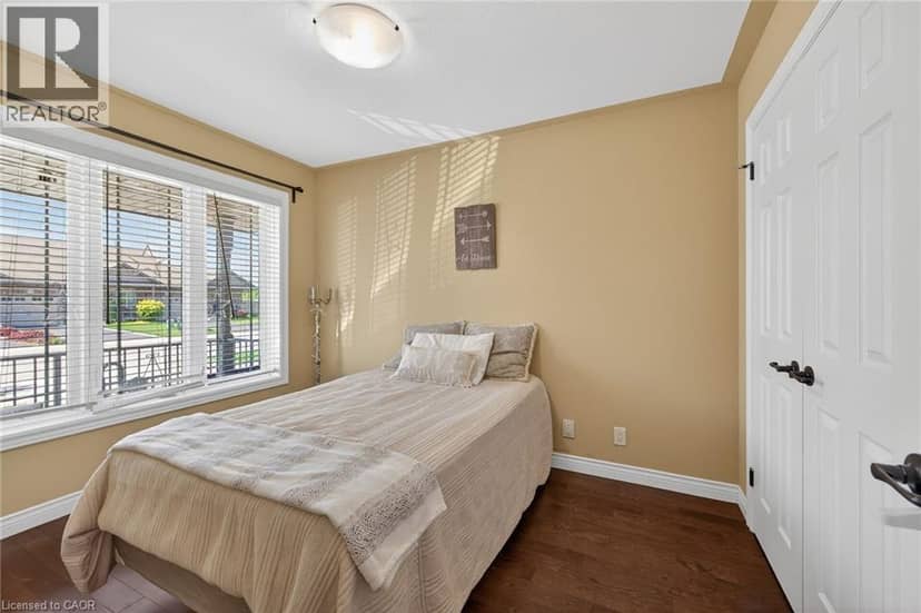 10 EMILY Street — photo 9 of 40