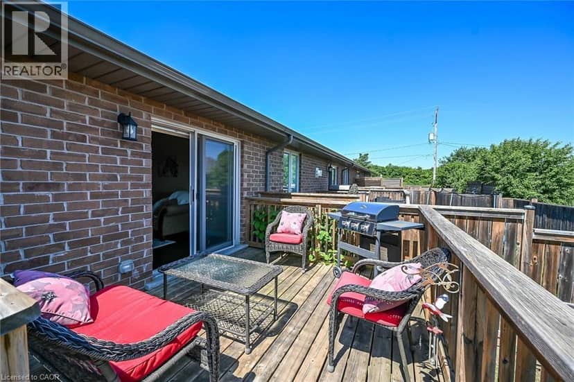 10 EMILY Street — photo 36 of 40