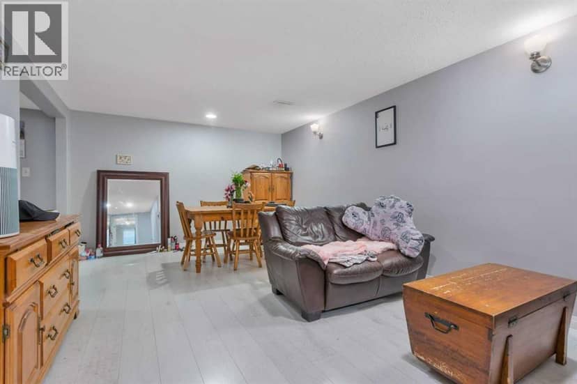 32 Otterbury Avenue — photo 28 of 40