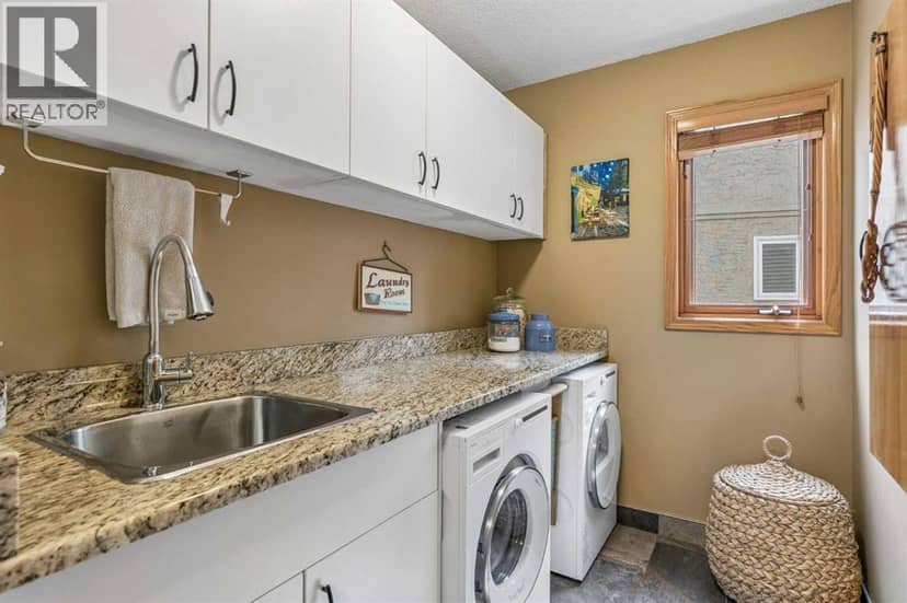187 Hampshire Close NW — photo 28 of 40