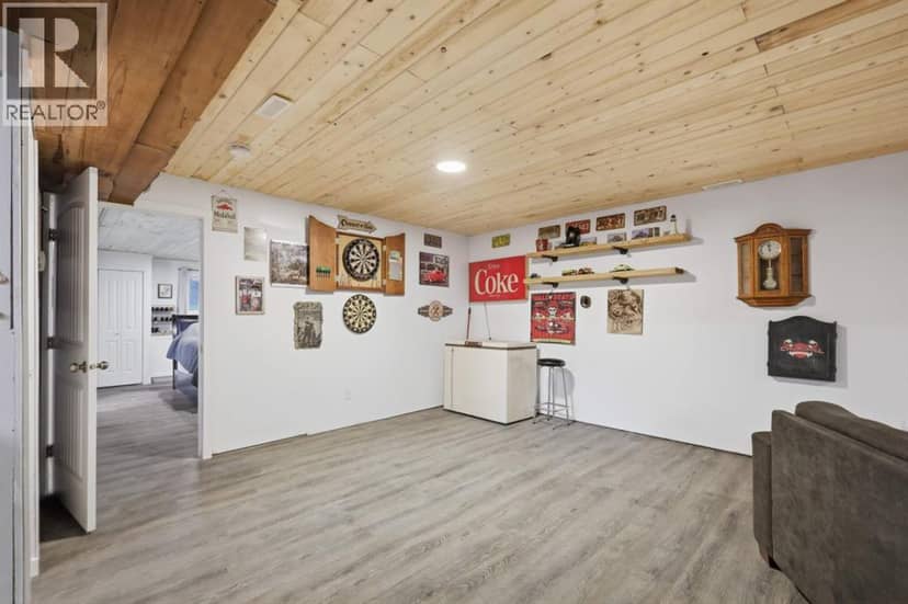 5121 52 St Court — photo 27 of 40