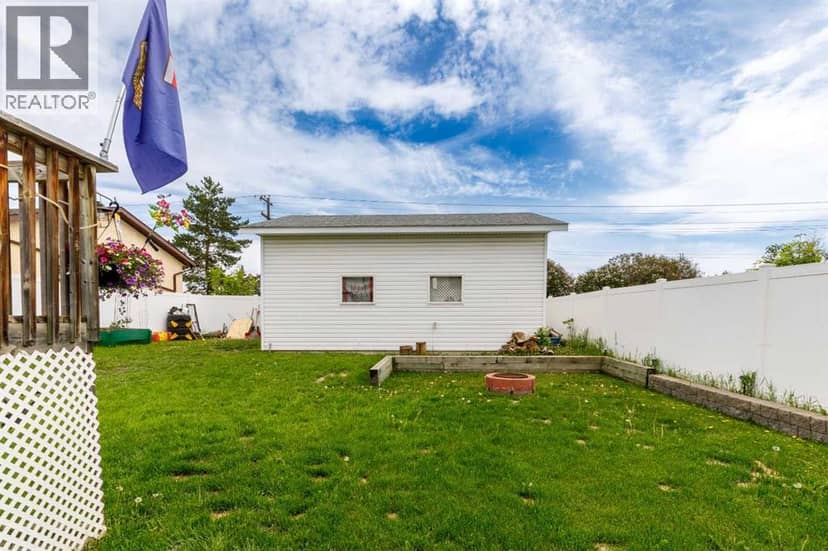 63 Mclevin Crescent — photo 20 of 38