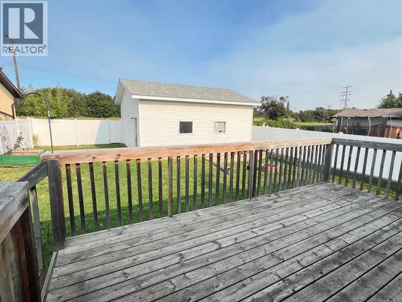 63 Mclevin Crescent — photo 27 of 38