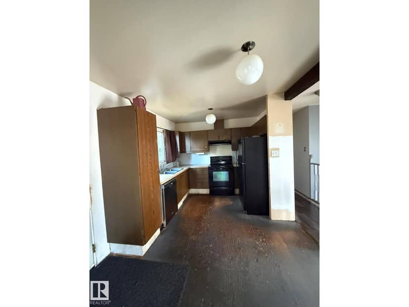 1923 56 ST NW — photo 9 of 11