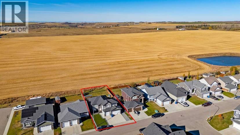 685 West Highland Crescent, Carstairs, photo 2