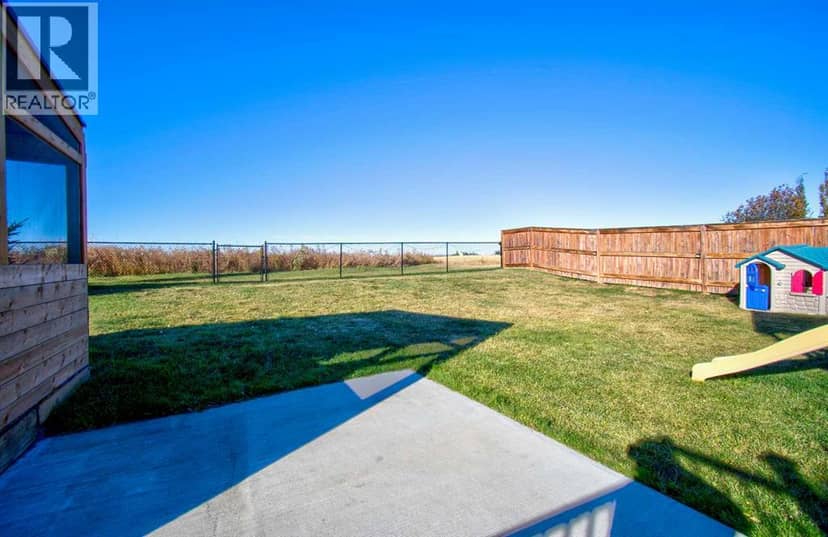 685 West Highland Crescent — photo 27 of 32