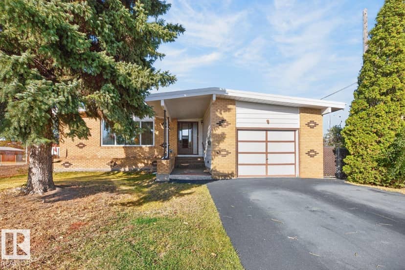 7016 86 AV NW, Edmonton