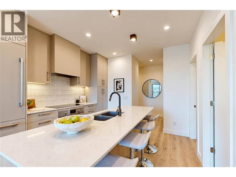 3300 Lakeshore Road Unit# 804, Kelowna