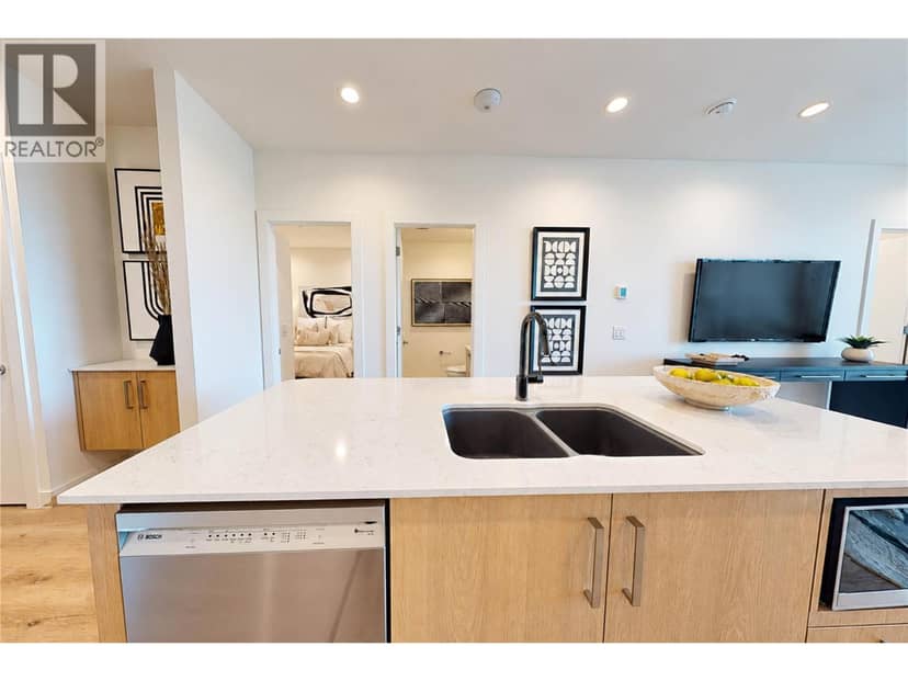 3300 Lakeshore Road Unit# 804, Kelowna, photo 2
