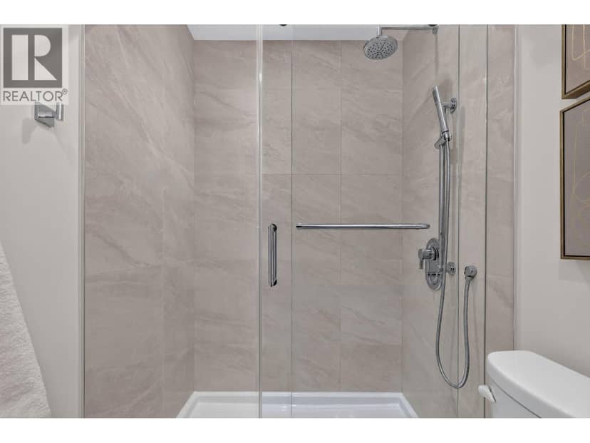3300 Lakeshore Road Unit# 401 — photo 13 of 40