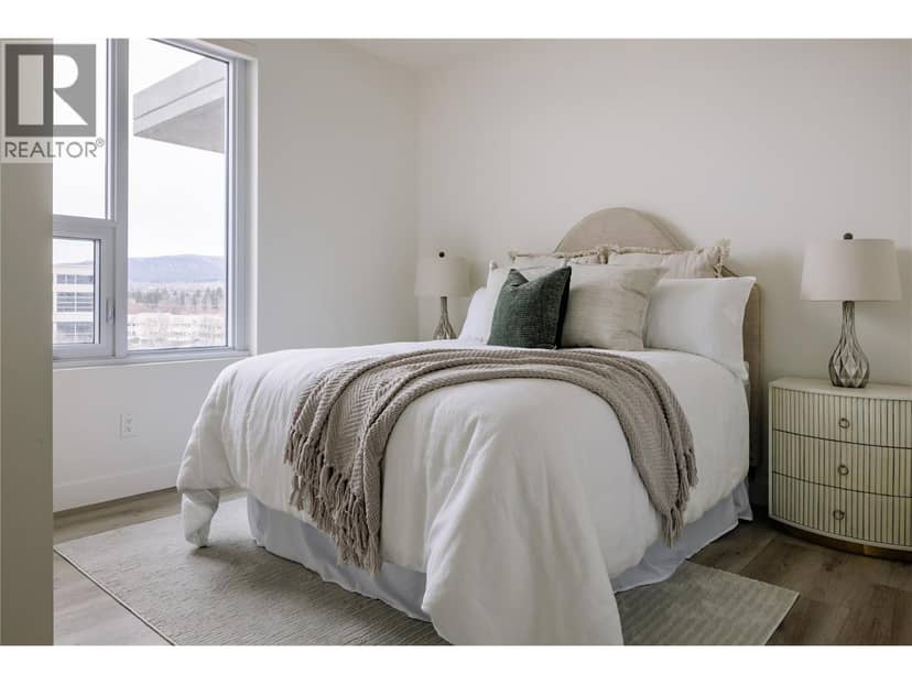 3300 Lakeshore Road Unit# 503 — photo 9 of 40