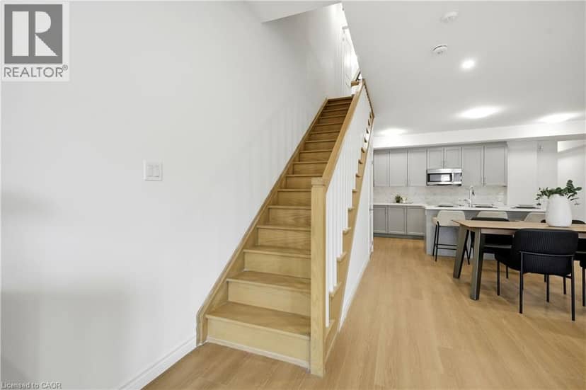 2 SLESSOR Boulevard Unit# 12 — photo 17 of 40