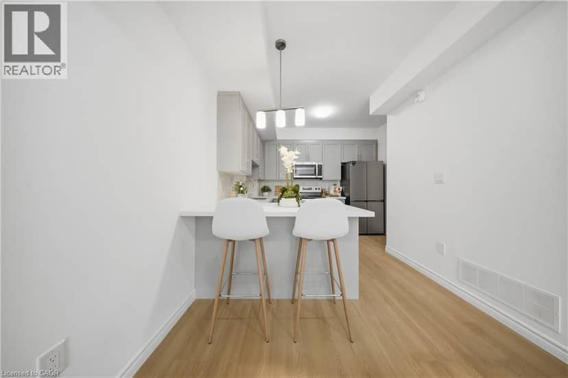 2 SLESSOR Boulevard Unit# 10 — photo 16 of 40