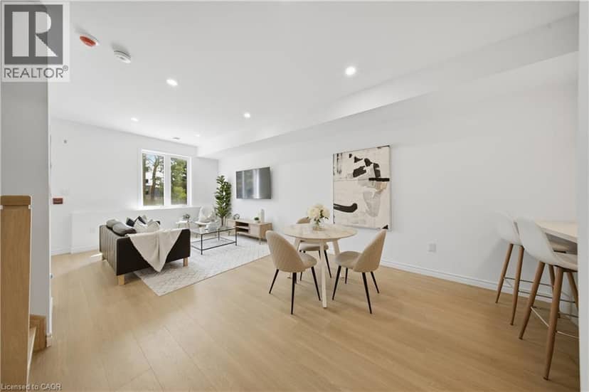 2 SLESSOR Boulevard Unit# 10 — photo 14 of 40