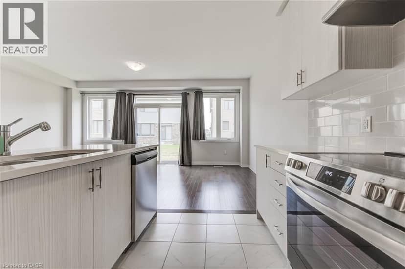 73 PRINCE PHILIP Boulevard — photo 10 of 39