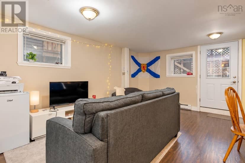 1550-1554 Vernon Street Street — photo 10 of 34