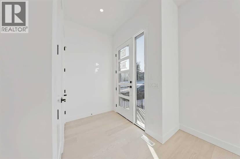3538 43 Street SW, Calgary, photo 2