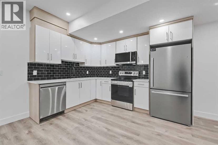 3538 43 Street SW — photo 36 of 40