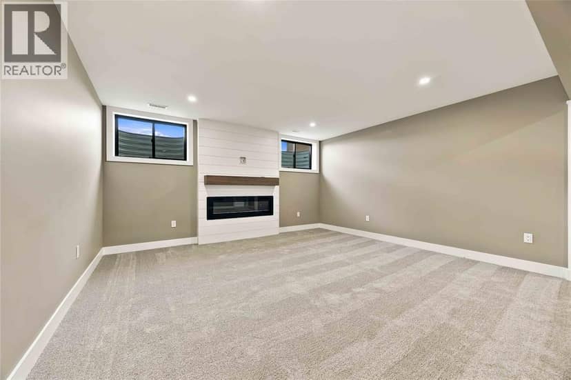 6747 Griffin Drive — photo 31 of 40