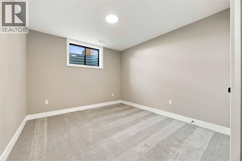 6747 Griffin Drive — photo 34 of 40