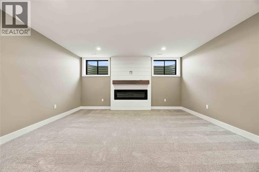 6747 Griffin Drive — photo 32 of 40