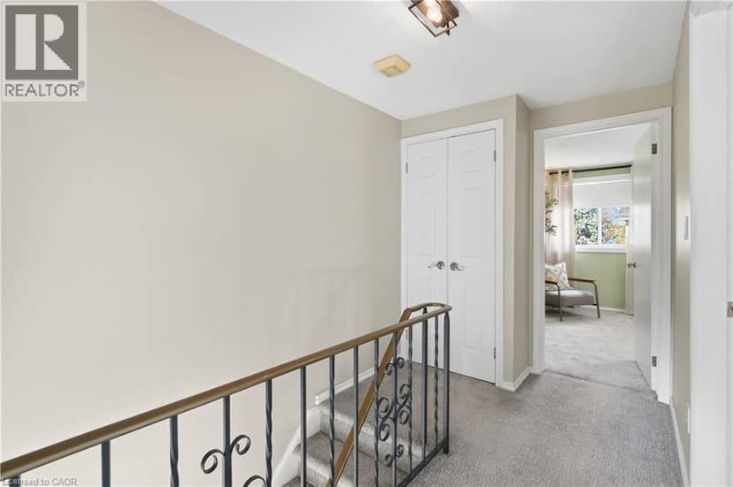 66 SUMMERCREST Drive Unit# 14 — photo 26 of 40