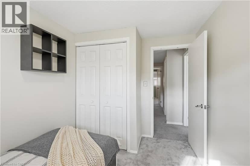 66 SUMMERCREST Drive Unit# 14 — photo 32 of 40