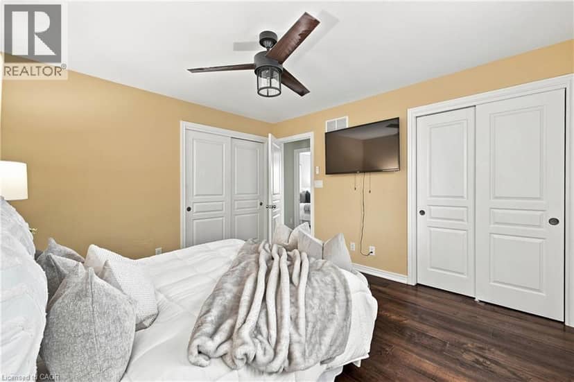 26 WELSTEAD Drive — photo 17 of 40