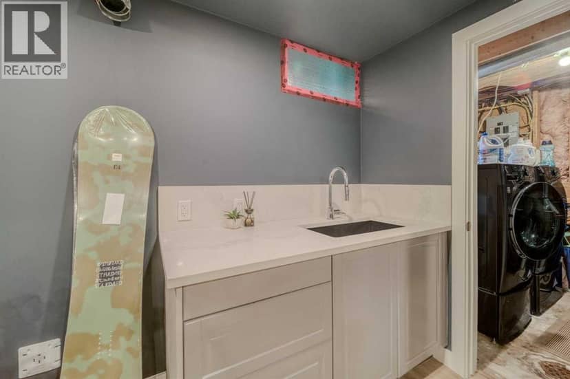 4035 Fonda Way SE — photo 31 of 40