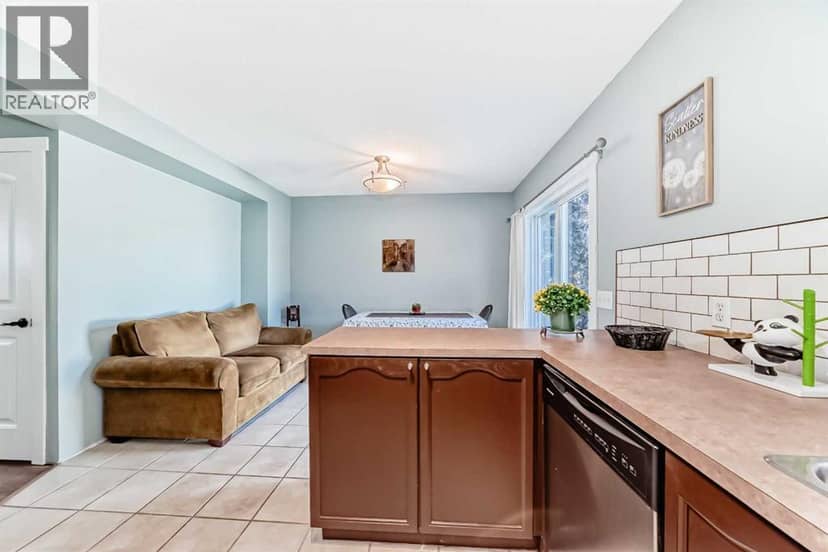 57 Martinvalley Way NE — photo 11 of 40