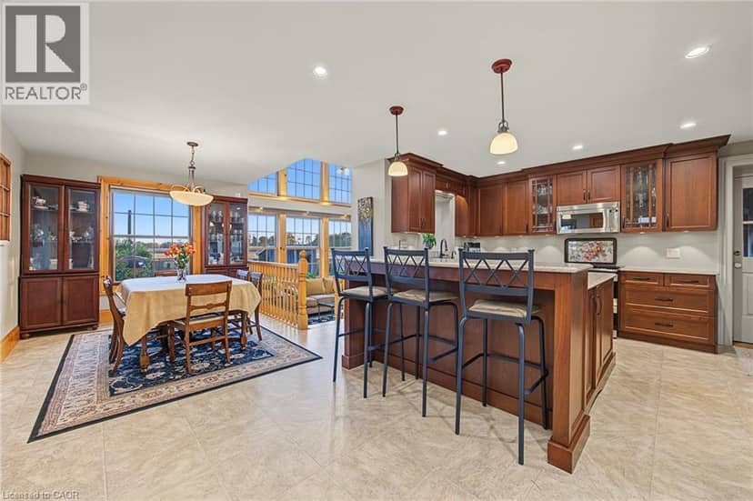 776023 BLANDFORD Road — photo 11 of 40