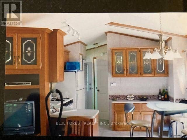 118 - 76735 Wildwood Line — photo 9 of 24