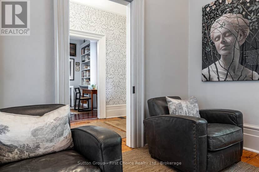 109 Cobourg Street — photo 10 of 40
