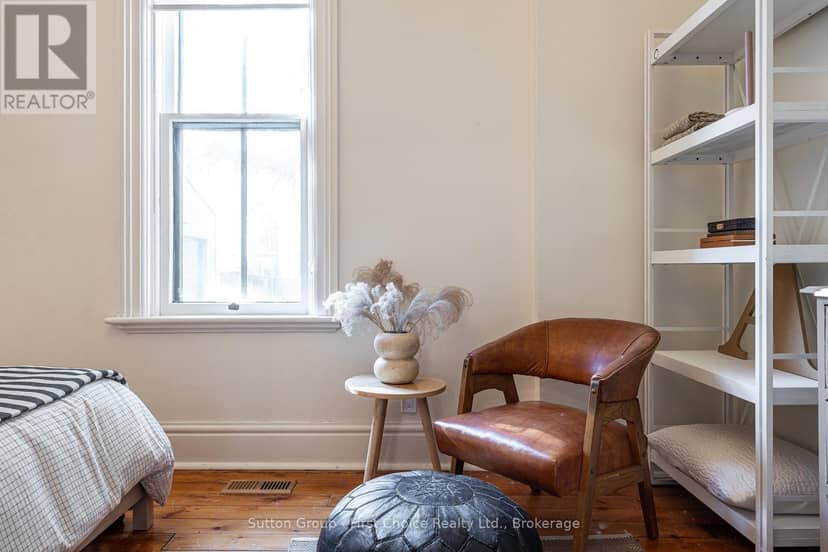 109 Cobourg Street — photo 18 of 40