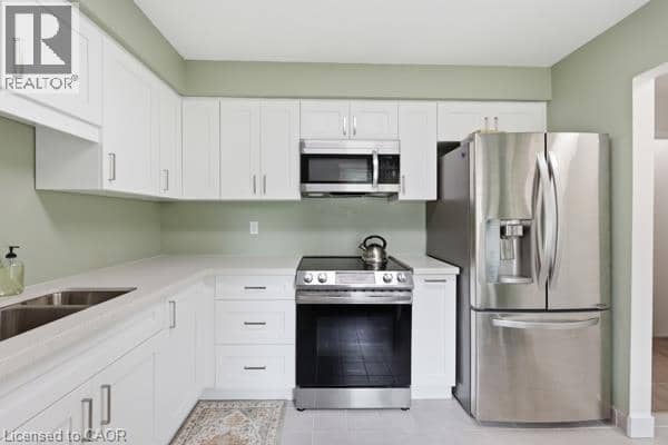 15 GREEN VALLEY Drive Unit# 41 — photo 12 of 36