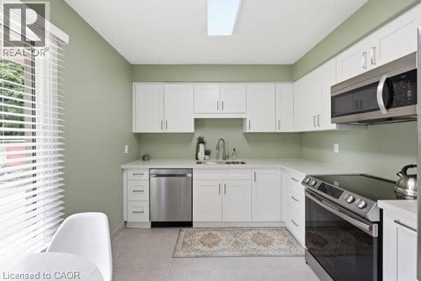15 GREEN VALLEY Drive Unit# 41 — photo 11 of 36