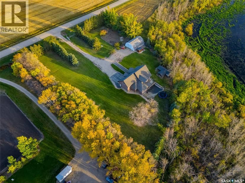 4.25 Acre Gruenthal Private Estate, Rosthern Rm No. 403, photo 3